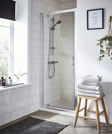Pivot Shower Door 700mm
